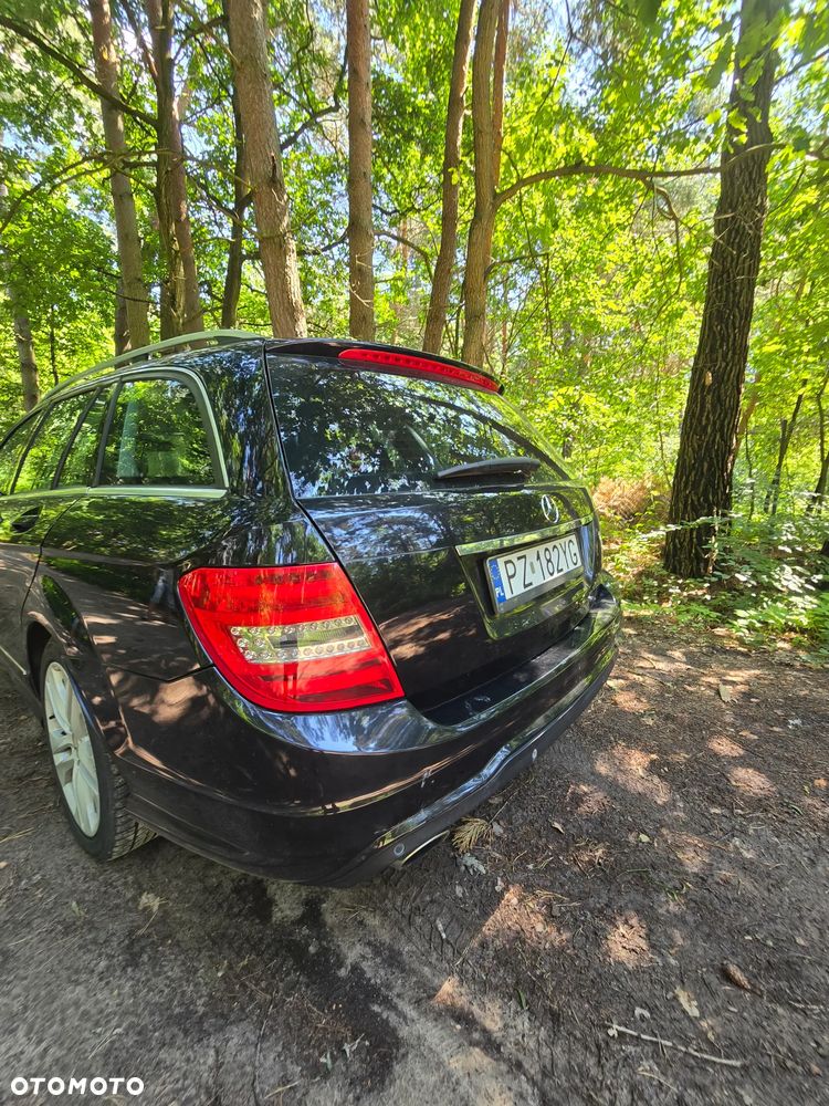Mercedes-Benz Klasa C 220 CDI DPF Automatik BlueEFFICIENCY Avantgarde - 22