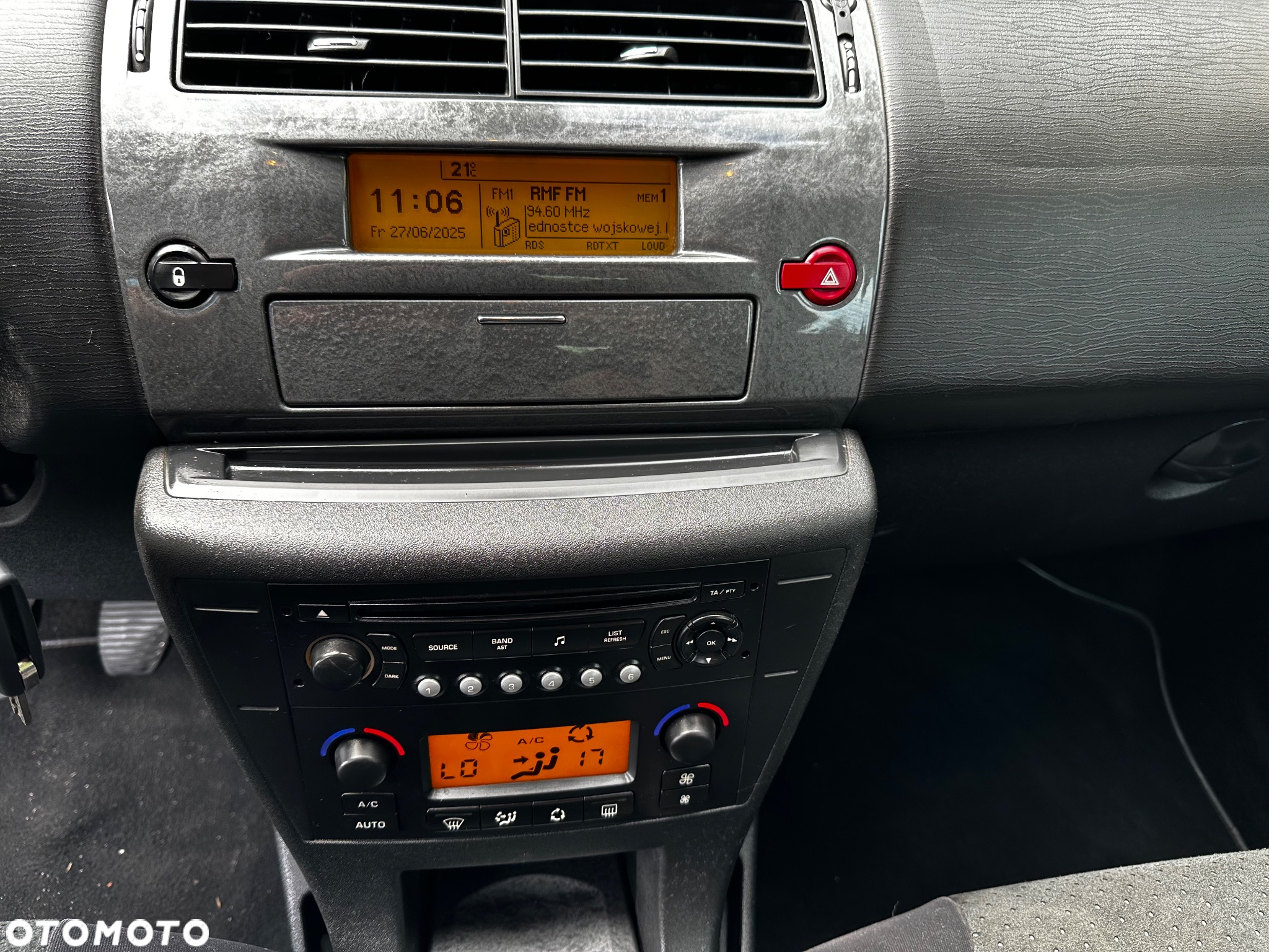 Citroën C4 1.6 16V Exclusive - 28