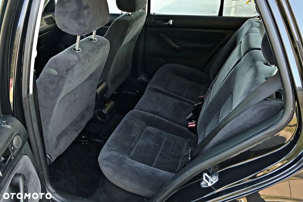 Volkswagen Golf 1.9 TDI Comfortline - 36
