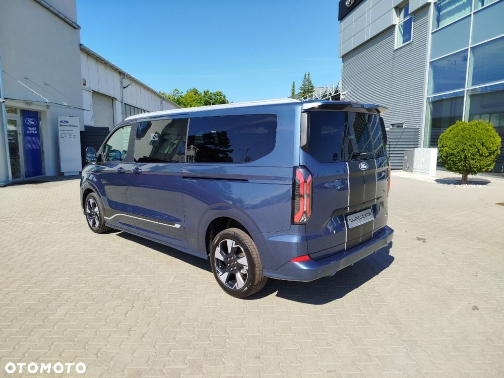 Ford Tourneo Custom - 5