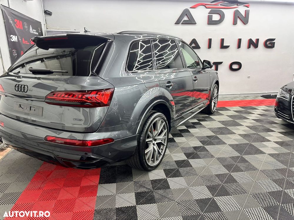 Audi Q7 3.0 55 TFSIe quattro Tiptronic S Line - 5