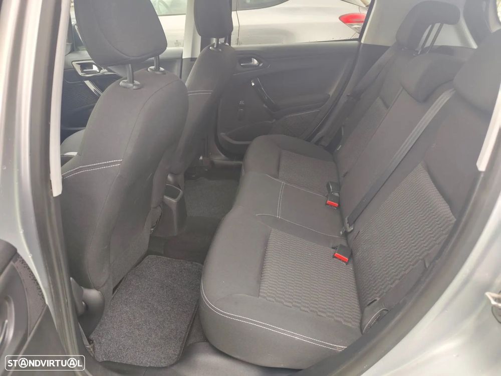 Peugeot 208 1.6 BlueHDi Style - 16