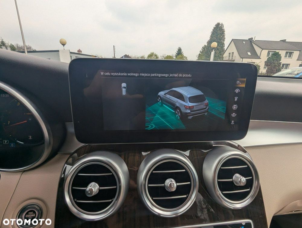Mercedes-Benz GLC - 24