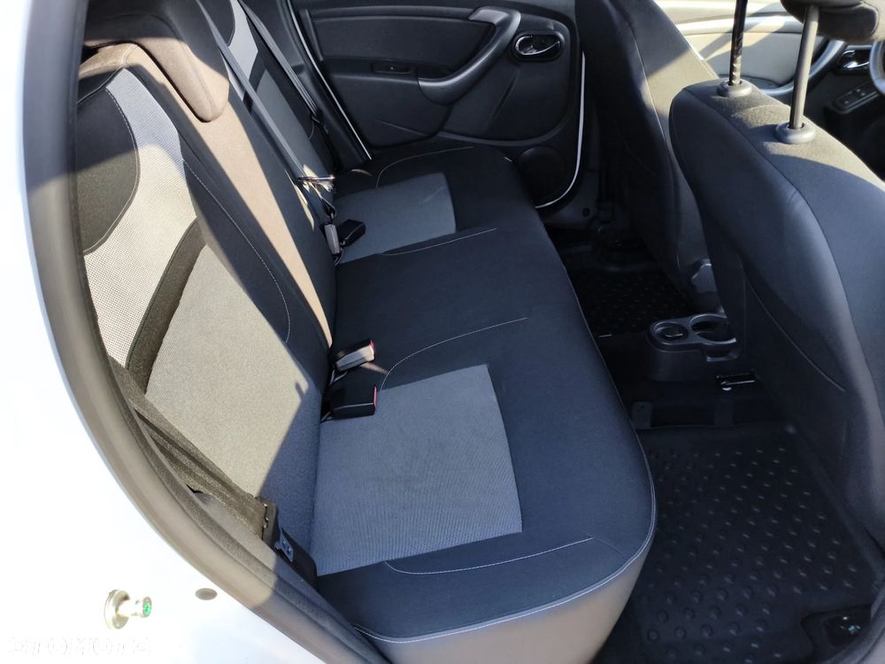 Dacia Duster 1.2 TCe Laureate 4x4 S&S EU6 - 18