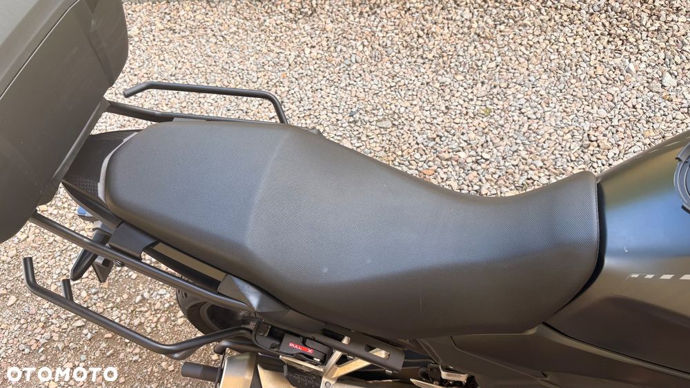 Honda CB - 11