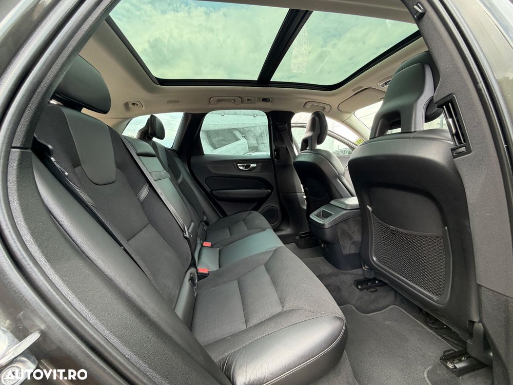 Volvo XC 60 D4 AWD Momentum - 37