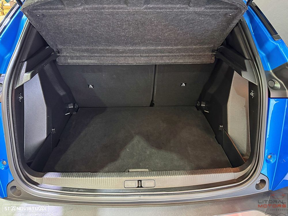 Peugeot 2008 1.2 PureTech Allure Pack EAT8 - 10