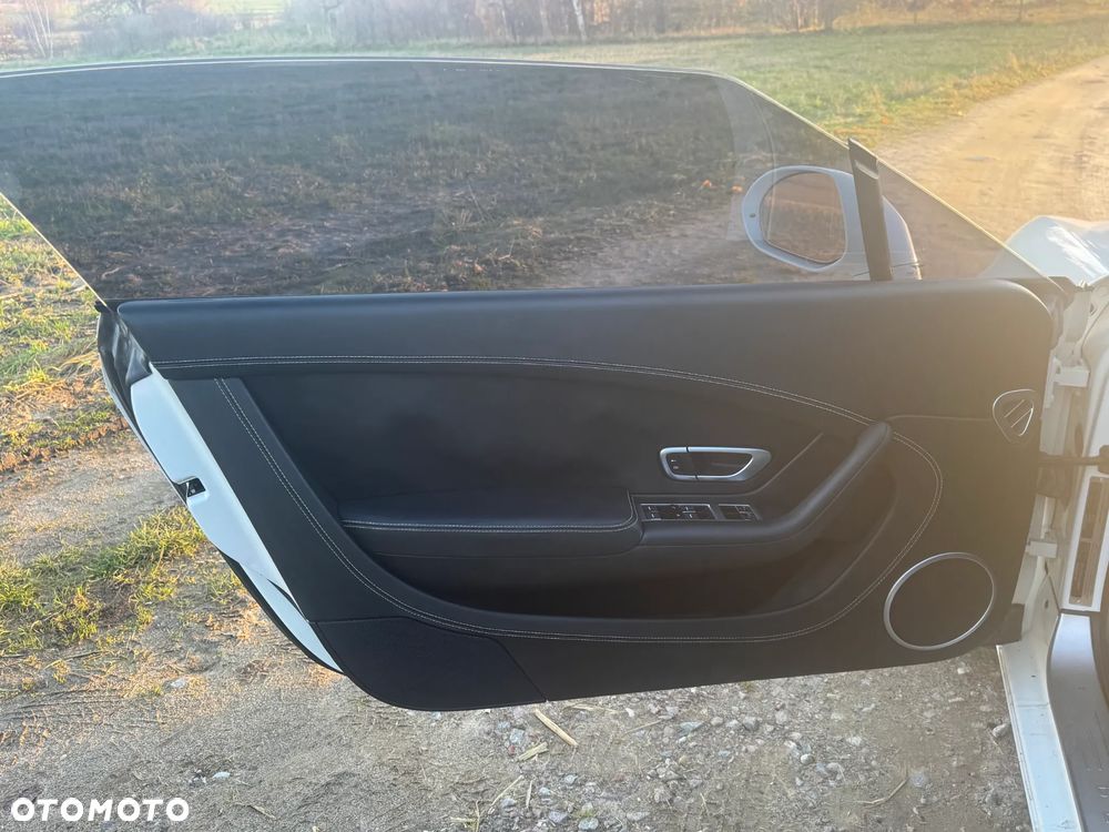 Bentley Continental GT GTC V8 - 13