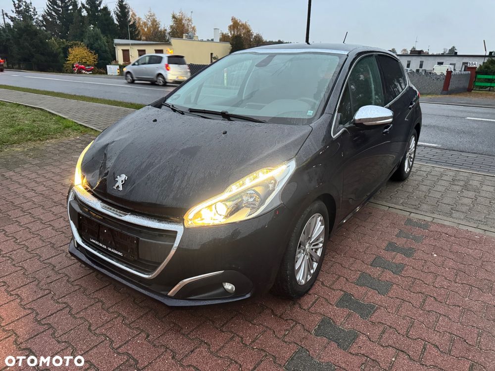 Peugeot 208 2018 photo 2