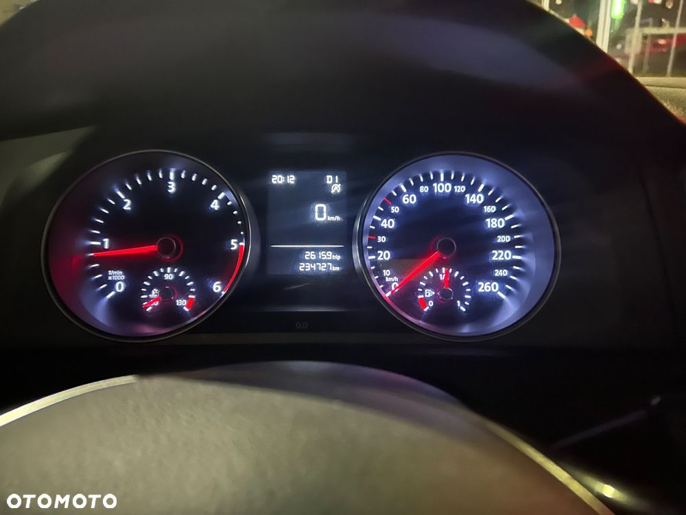 Volkswagen Golf - 38