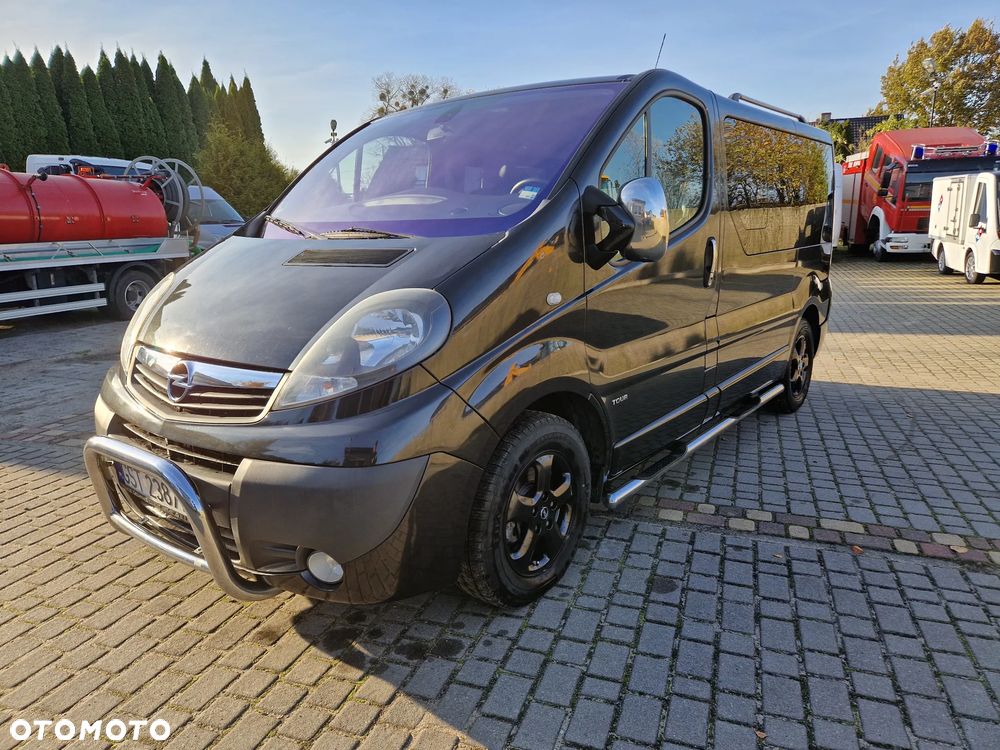 Opel VIVARO TOUR COSMO MULTIVAN