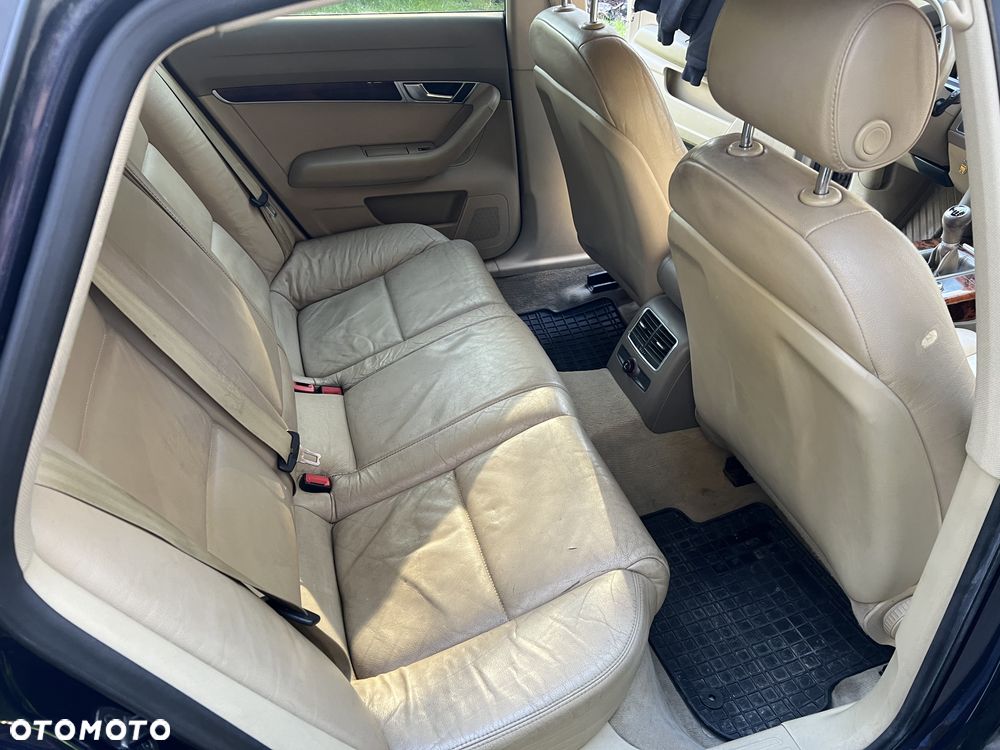 Audi A6 Limousine 2.4 - 13