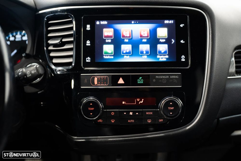 Mitsubishi Outlander 2.4 Instyle - 27