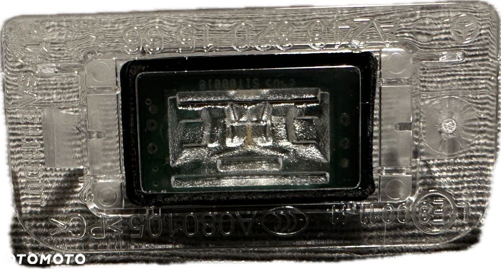 LAMPKA OSWIETLENIE TABLICY REJESTRACYJNEJ MERCEDES B W242 W246 ORYGINAL NOWE 2468201566 - 4