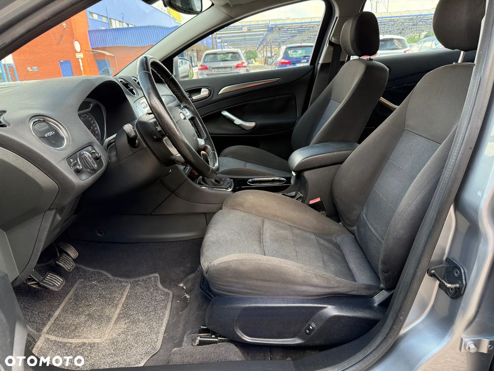 Ford Mondeo - 13