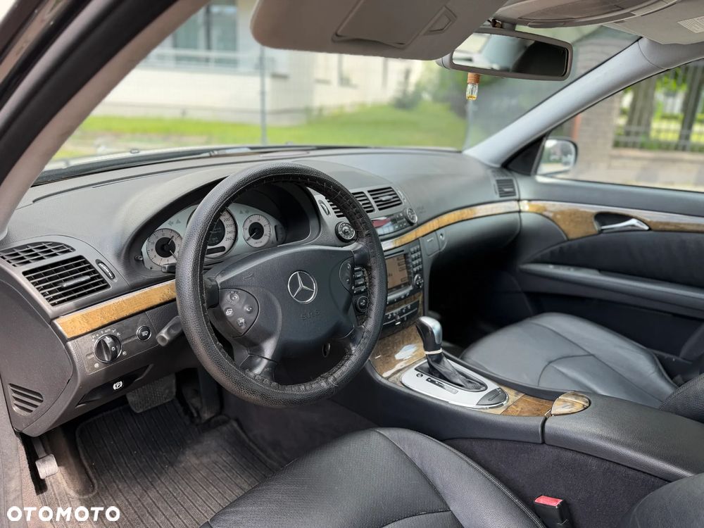 Mercedes-Benz Klasa E - 9