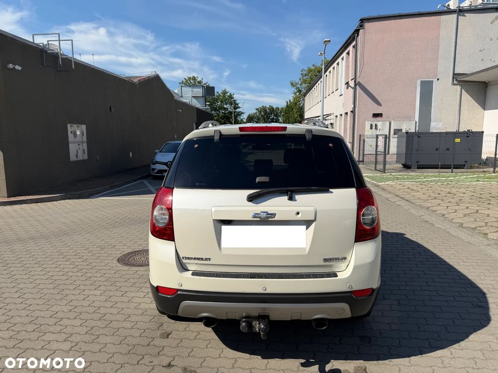 Chevrolet Captiva 2.2 D LT FWD - 4