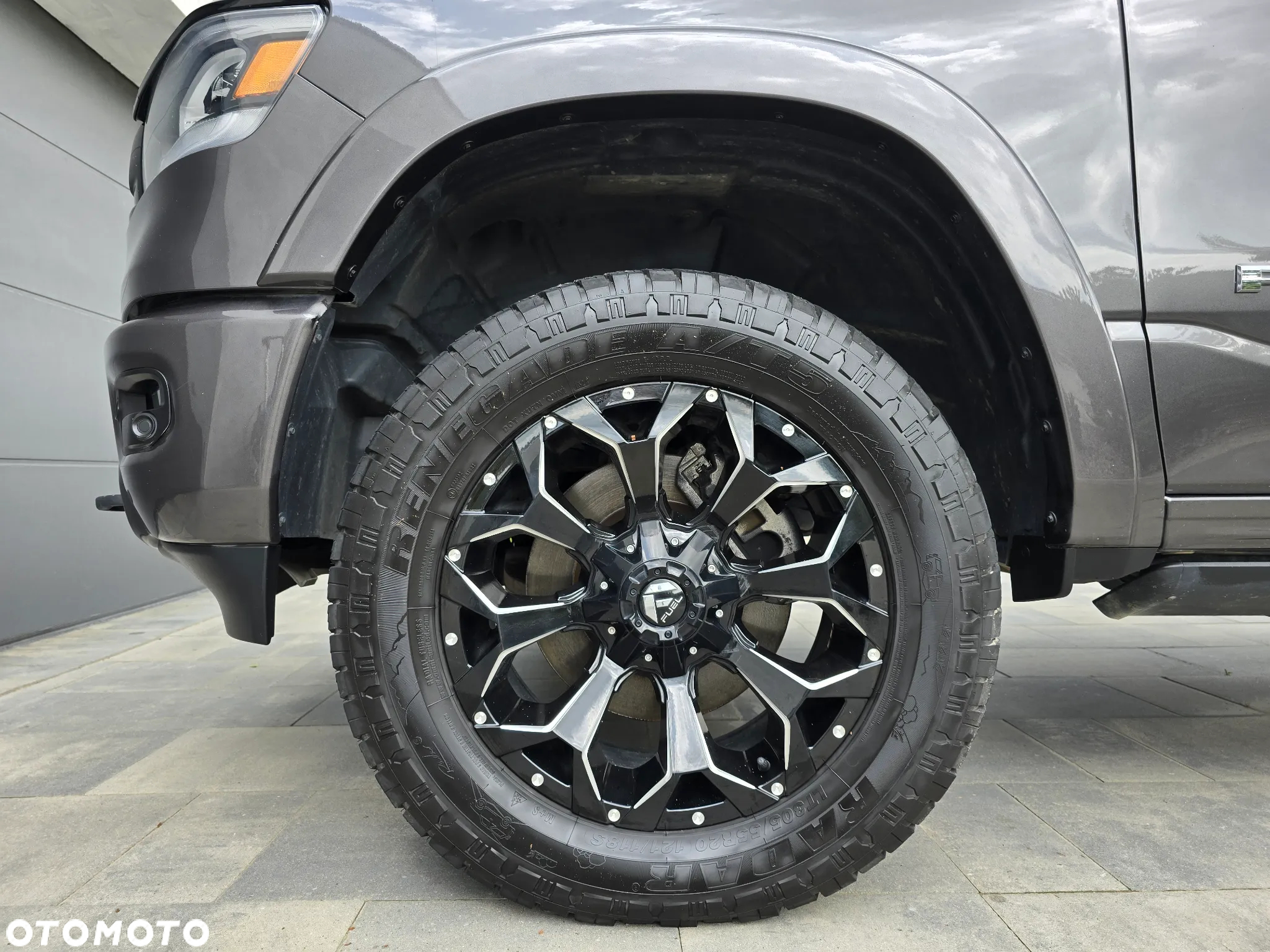 RAM 1500 - 8