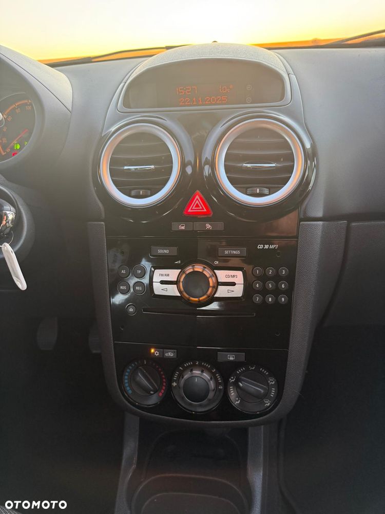 Opel Corsa 1.2 16V Selection 110 Jahre - 11