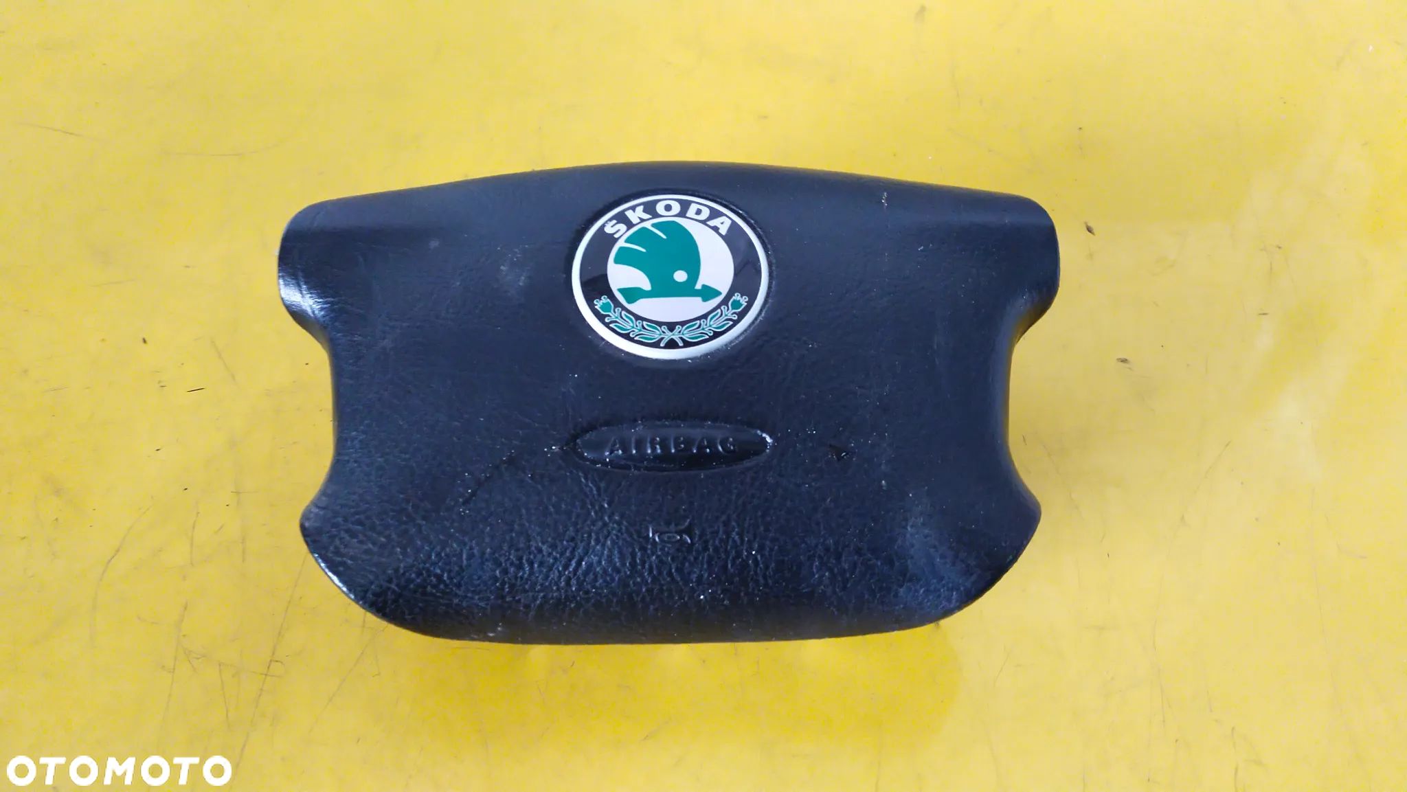 Poduszka powietrzna kierownicy Skoda OE 1U0880201K - 1