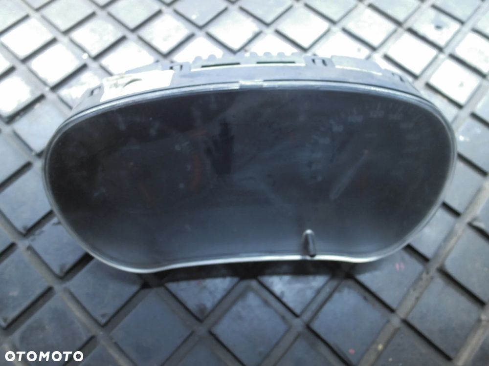 LICZNIK ZEGARY SEAT TOLEDO II 1.6 - 1