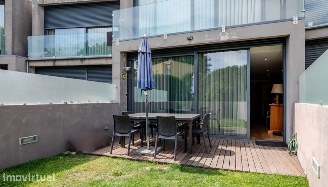 Moradia V4 com jardim à venda em Paranhos no Porto - Grande imagem: 3/25