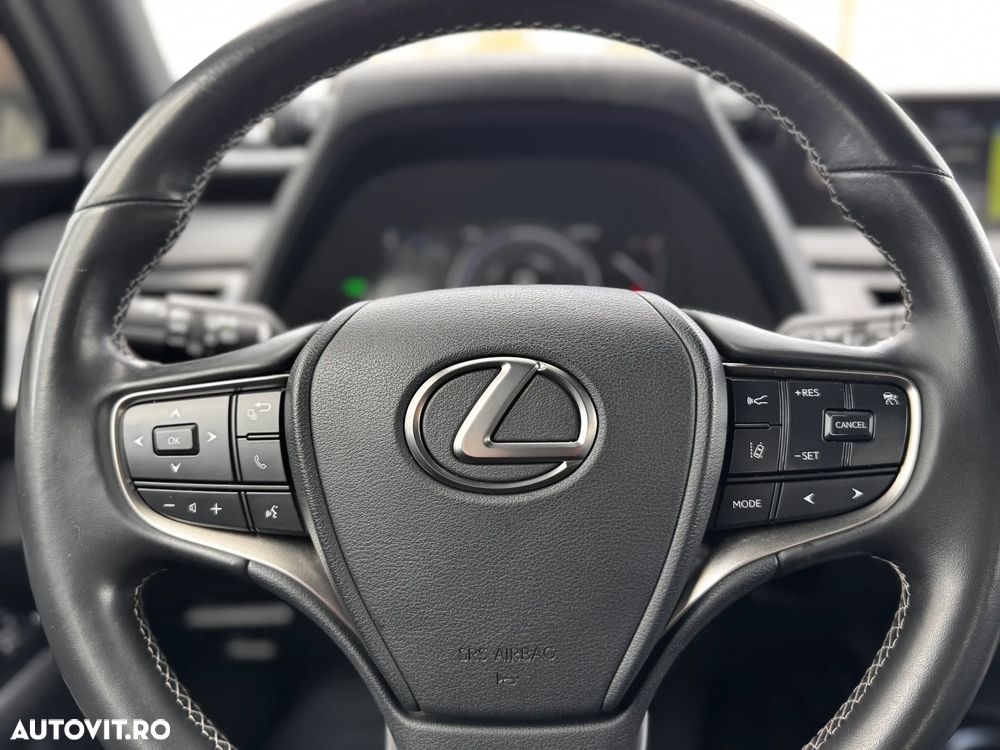 Lexus UX - 21