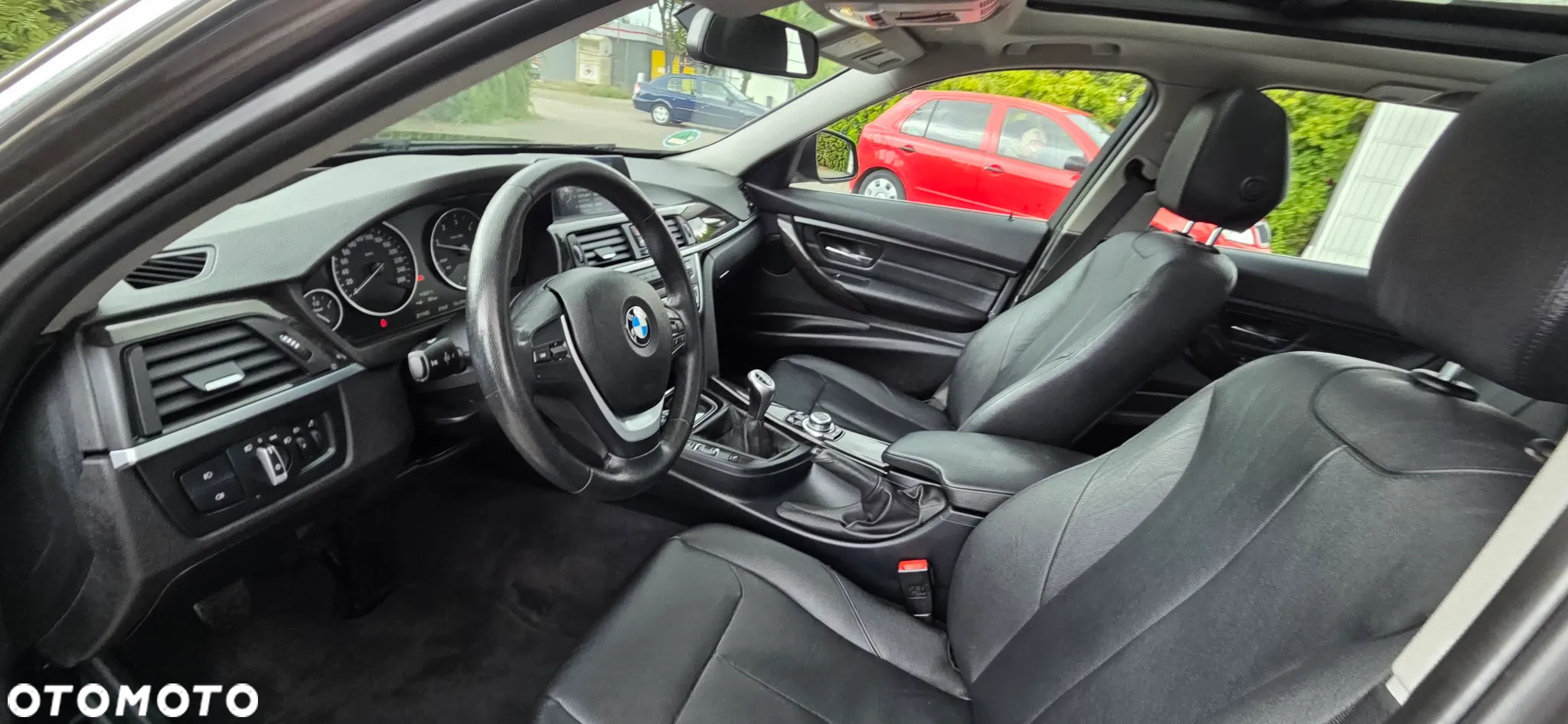 BMW Seria 3 320d Touring xDrive Sport Line - 31