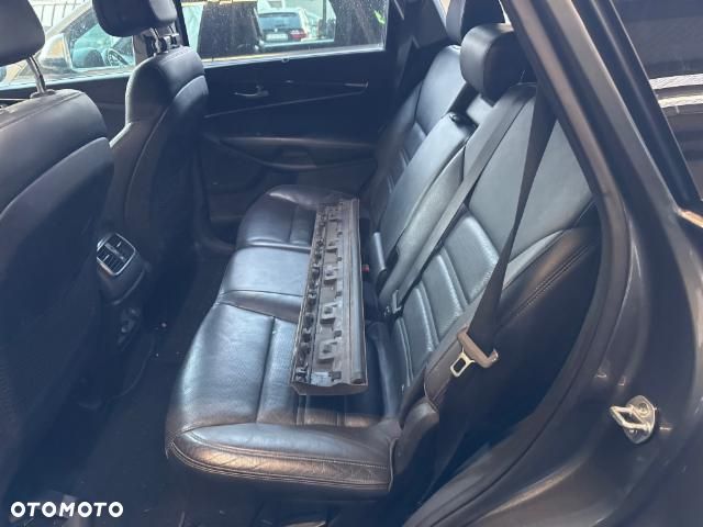 Kia Sorento 2.2 CRDi AWD Edition 7 - 10