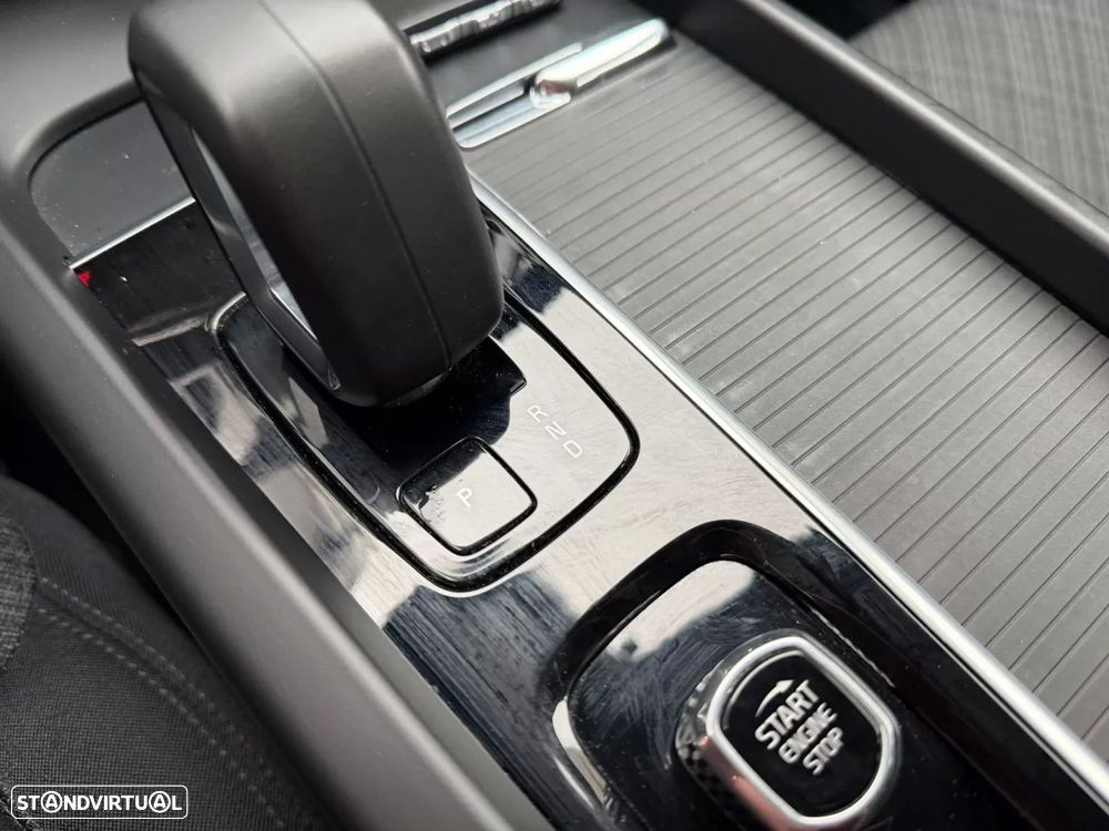 Volvo XC 60 2.0 B4 Core - 14