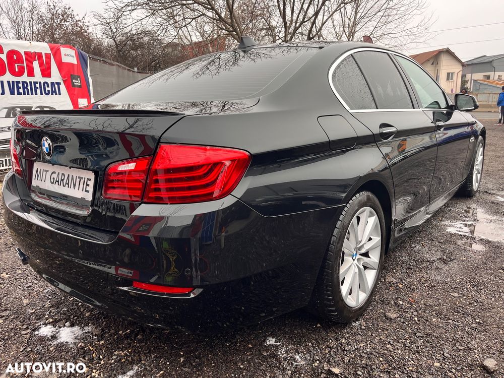 BMW Seria 5 525d Aut. Luxury Line - 9