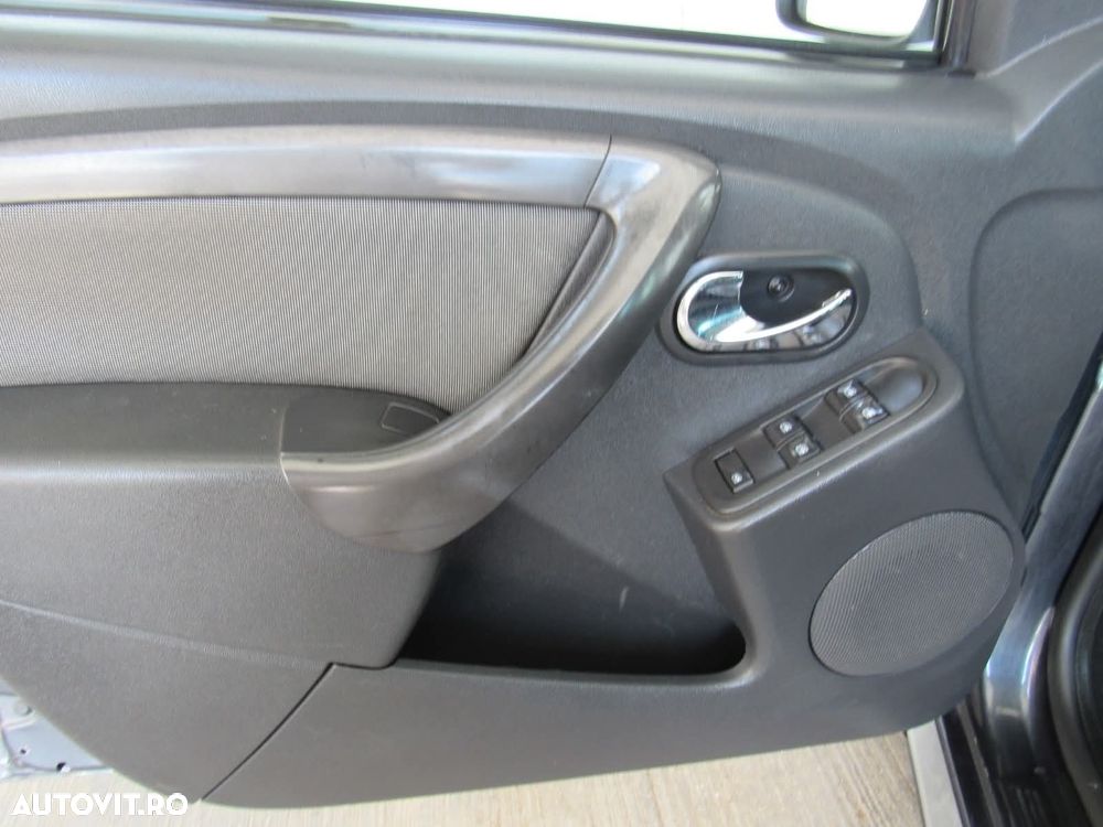 Dacia Duster 1.5 dCi 4WD Prestige jante 16" - 10