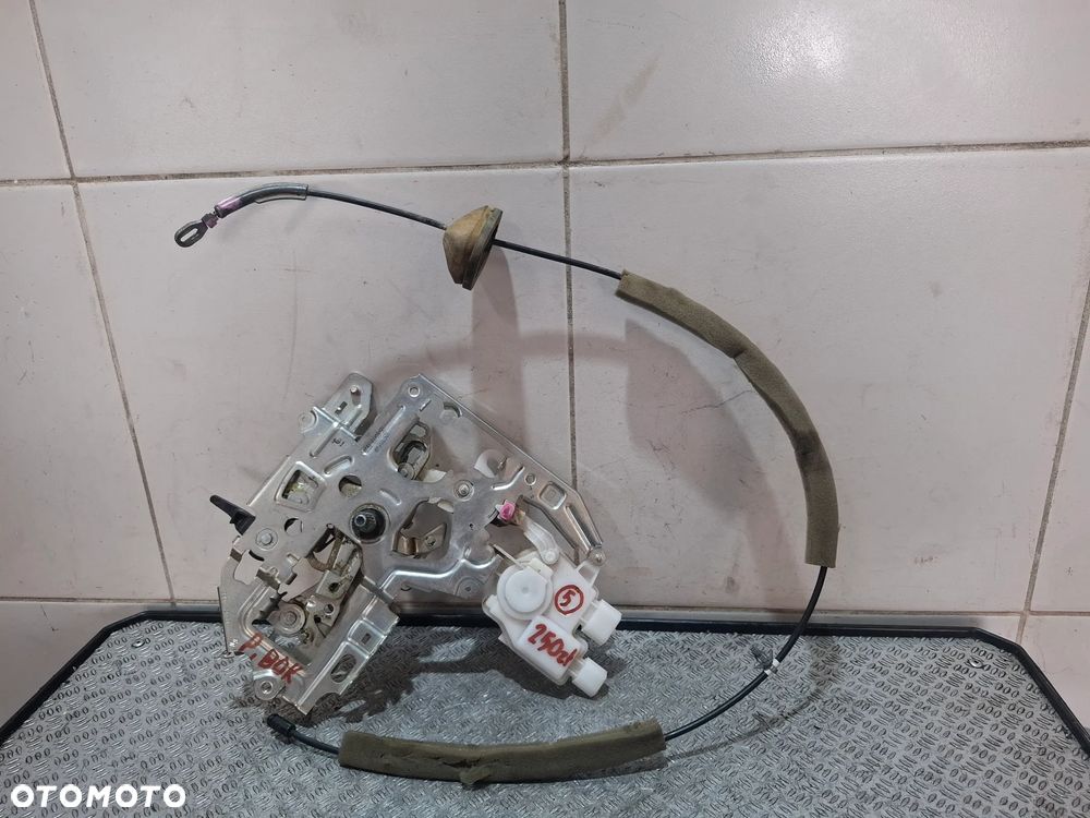 Zamek drzwi prawych przesuwnych uszkodzony jak na zdjęciu Renault Master III - 1