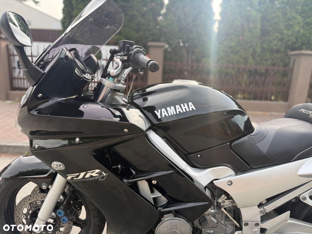 Yamaha FJR - 22