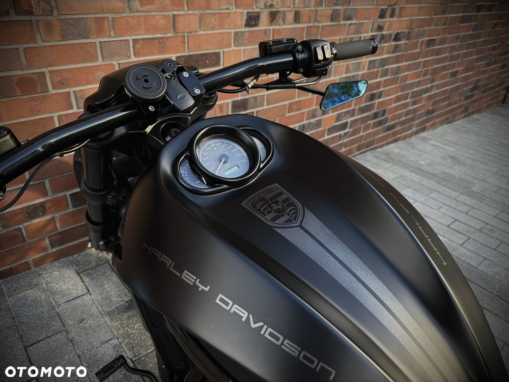 Harley-Davidson V-Rod Night Rod - 7