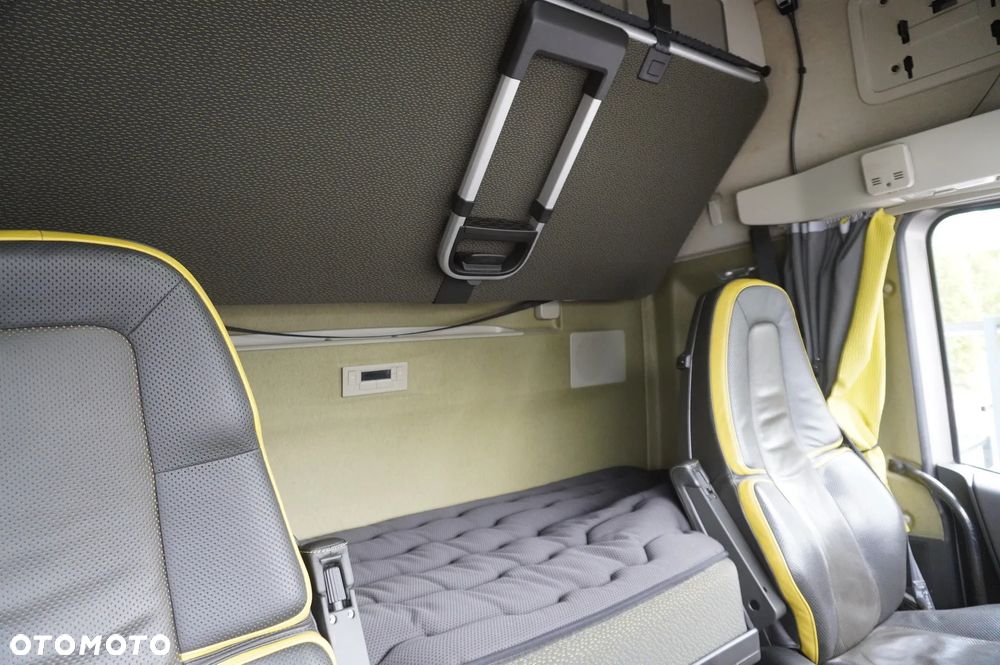 Volvo FH16 750 8x4x4 / 750 KM! / Rama do zabudowy / 4. oś skrętna i podnoszona - 24