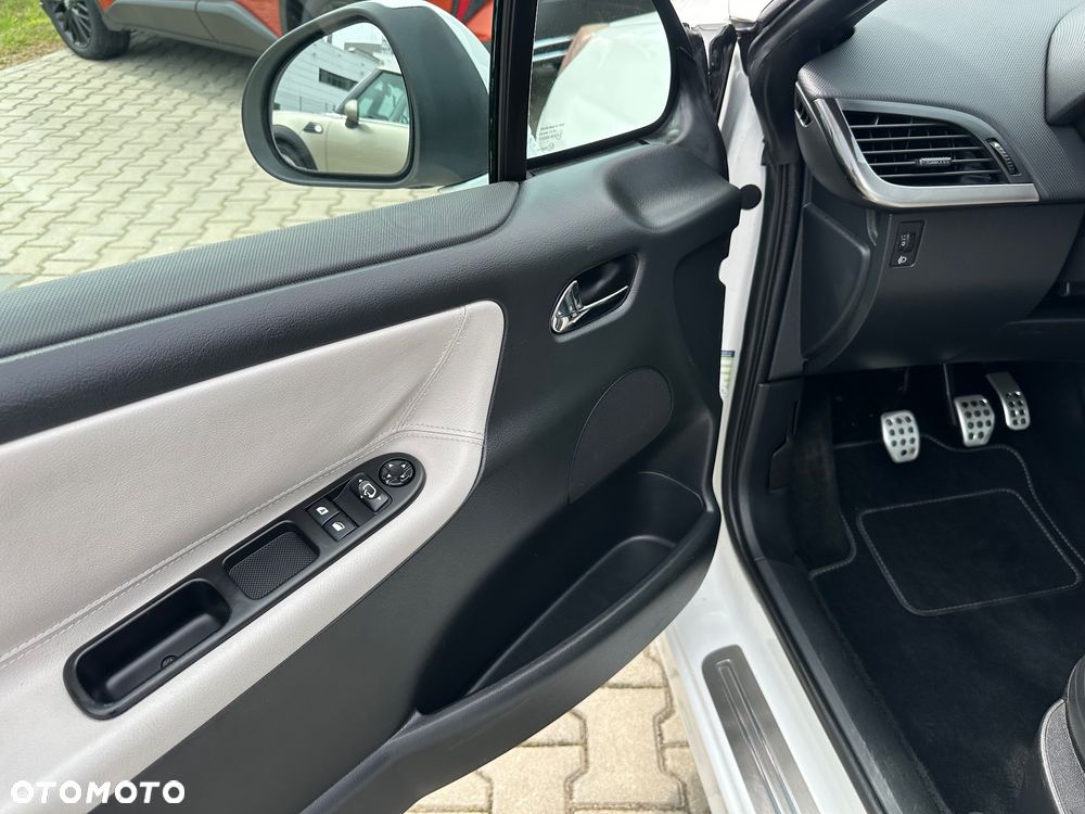 Peugeot 207 - 11