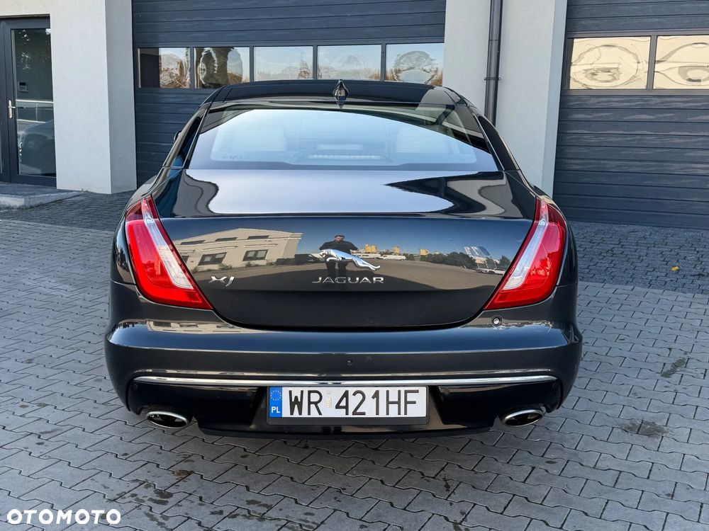 Jaguar XJ 3.0 D V6 Premium Luxury - 18
