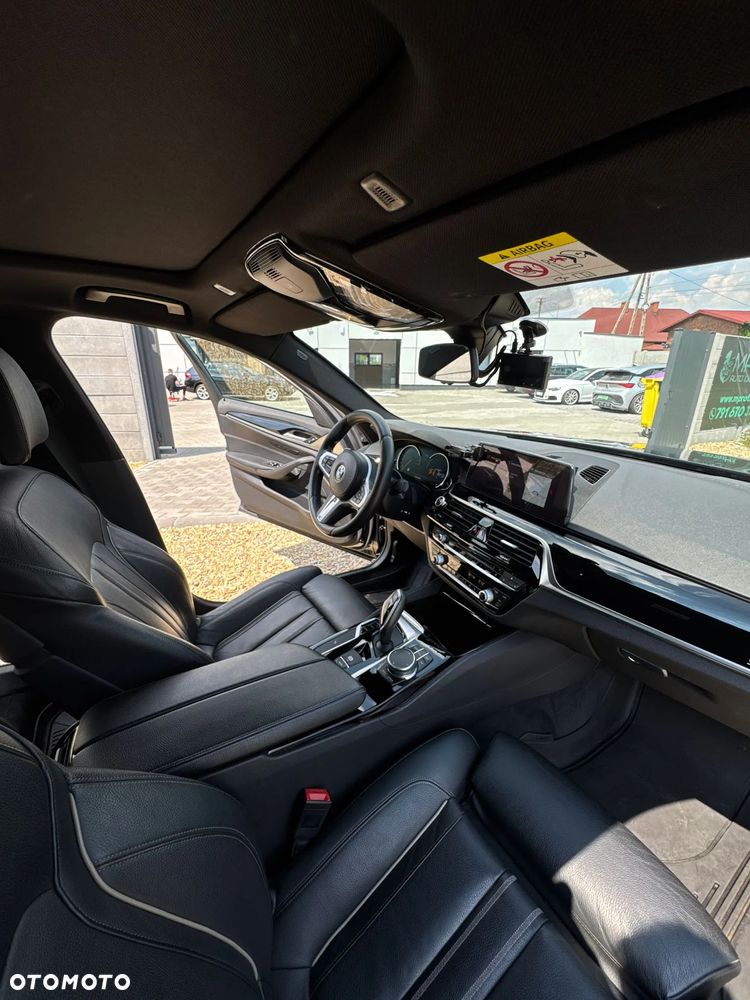 BMW Seria 5 530d xDrive Luxury Line - 15