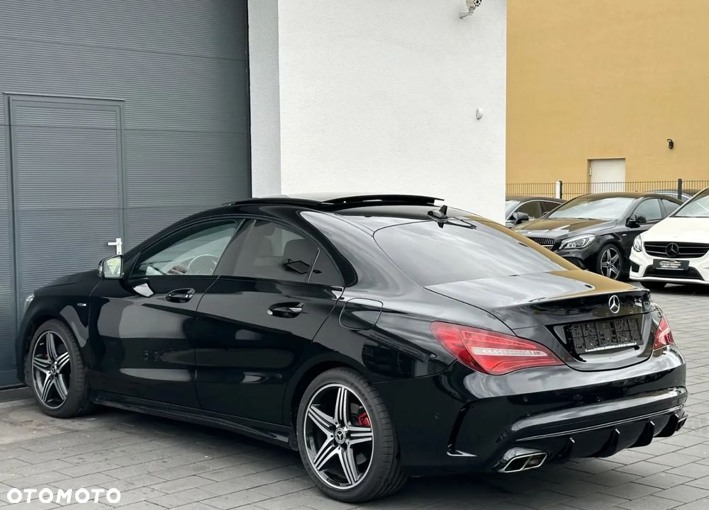 Mercedes-Benz CLA 250 4Matic 7G-DCT AMG Line - 2