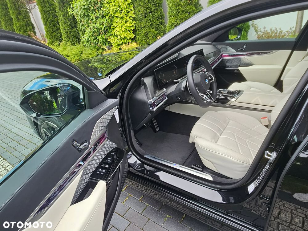 BMW Seria 7 740d xDrive - 17