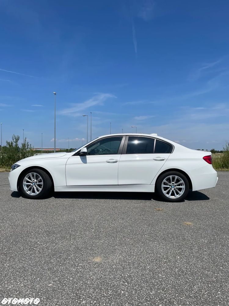 BMW Seria 3 320i xDrive - 3