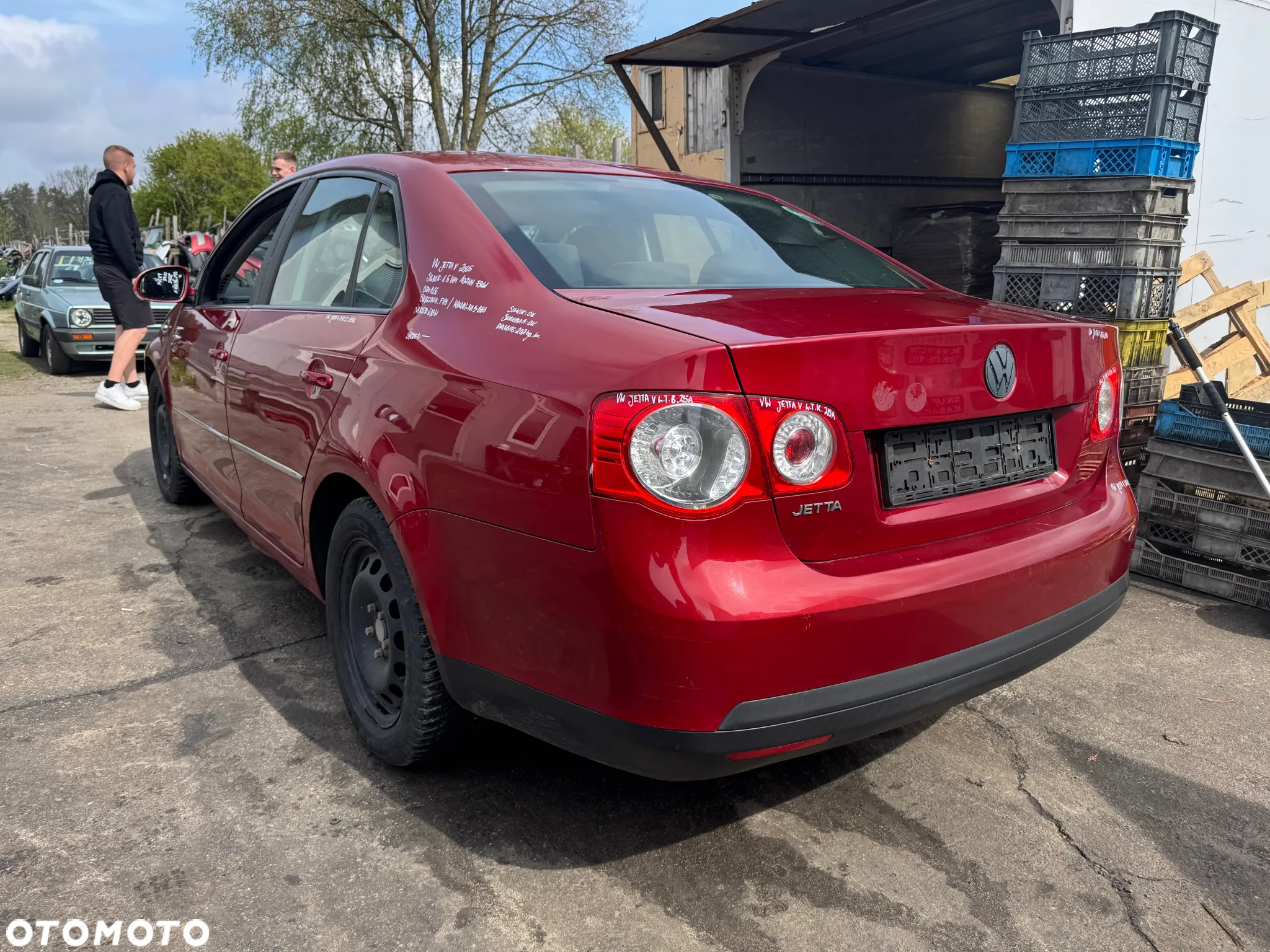 VW JETTA V 1.6 MPI 102KM 75kW BSE CZERWONY SEDAN NA CZĘŚCI - 6