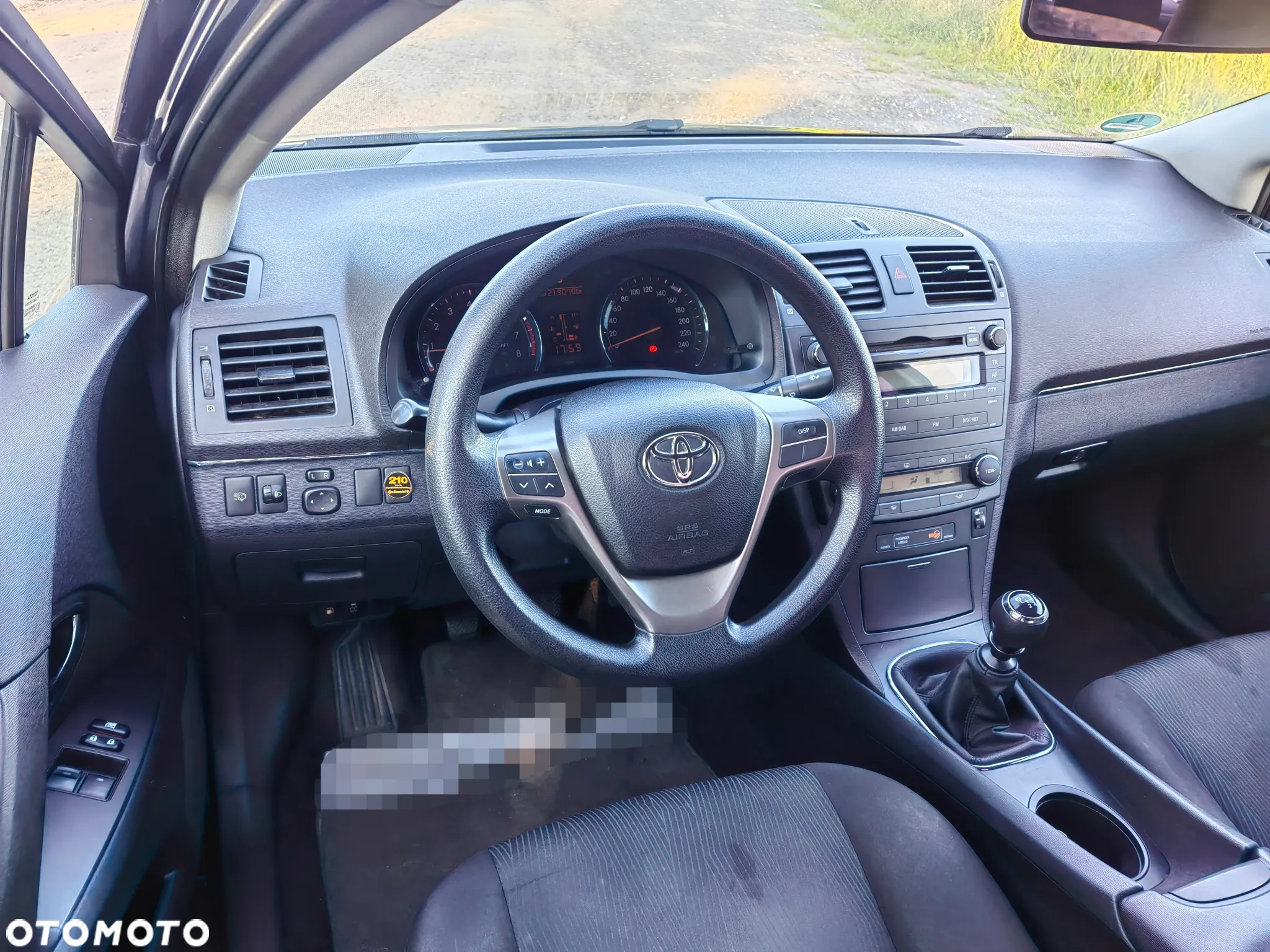 Toyota Avensis - 9