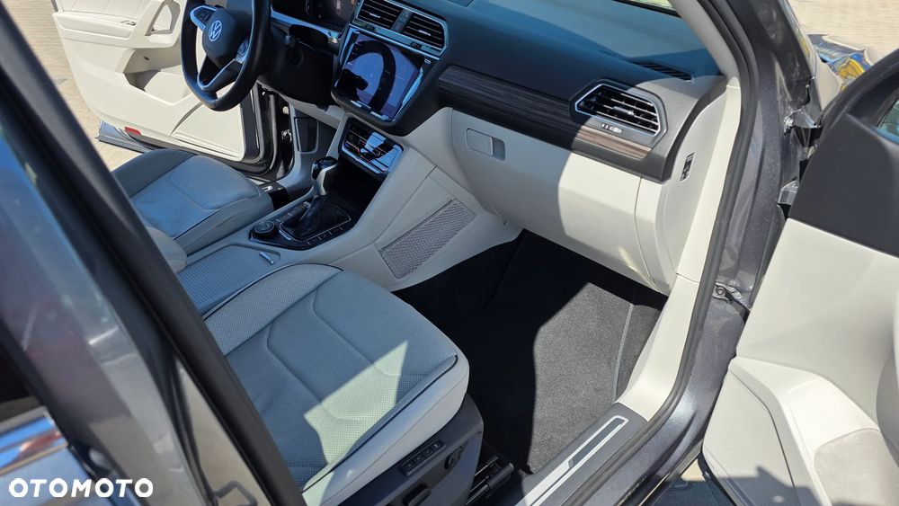 Volkswagen Tiguan Allspace 2.0 TSI 4Mot Elegance DSG - 8