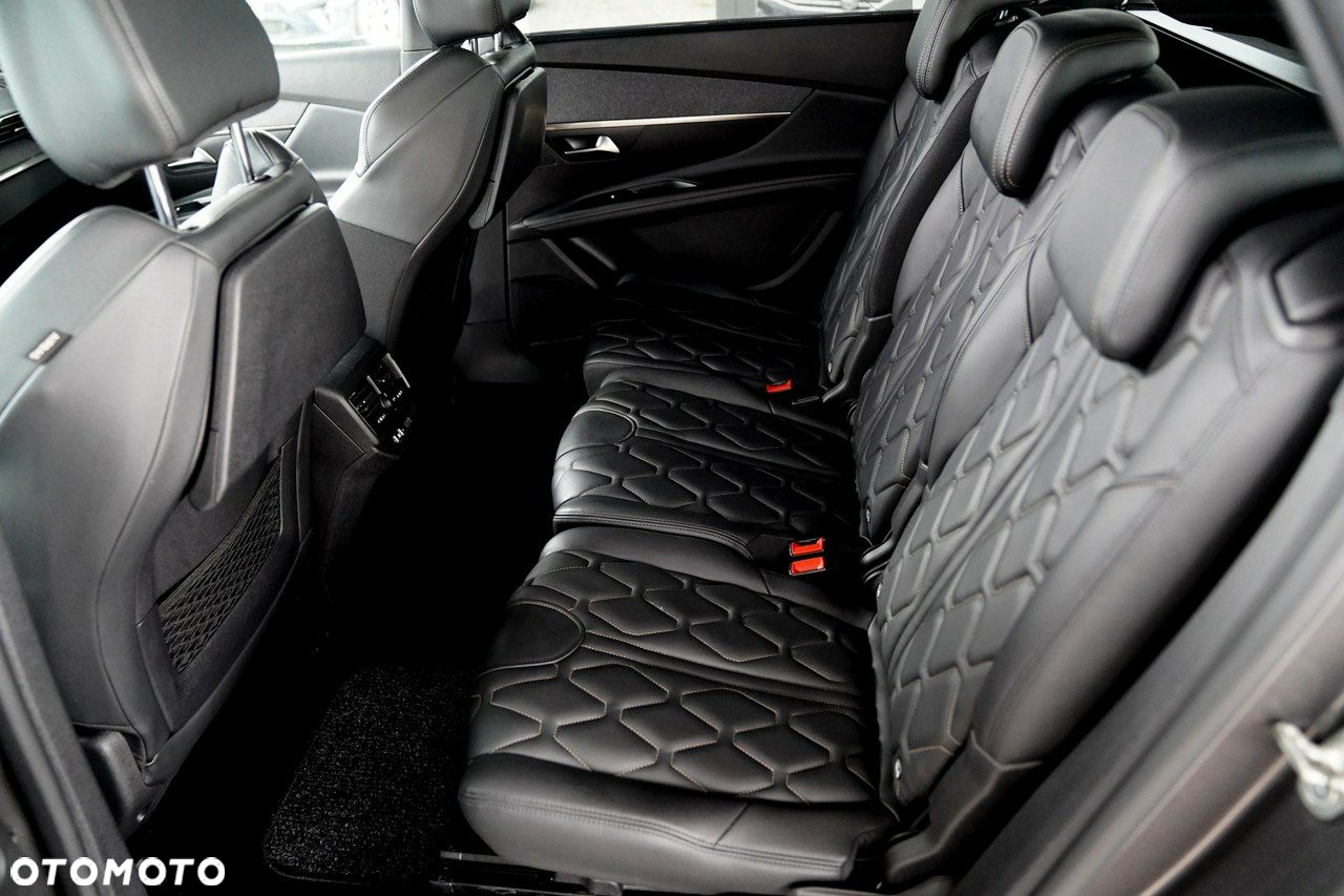Peugeot 5008 1.6 PureTech GT Line S&S EAT8 - 21