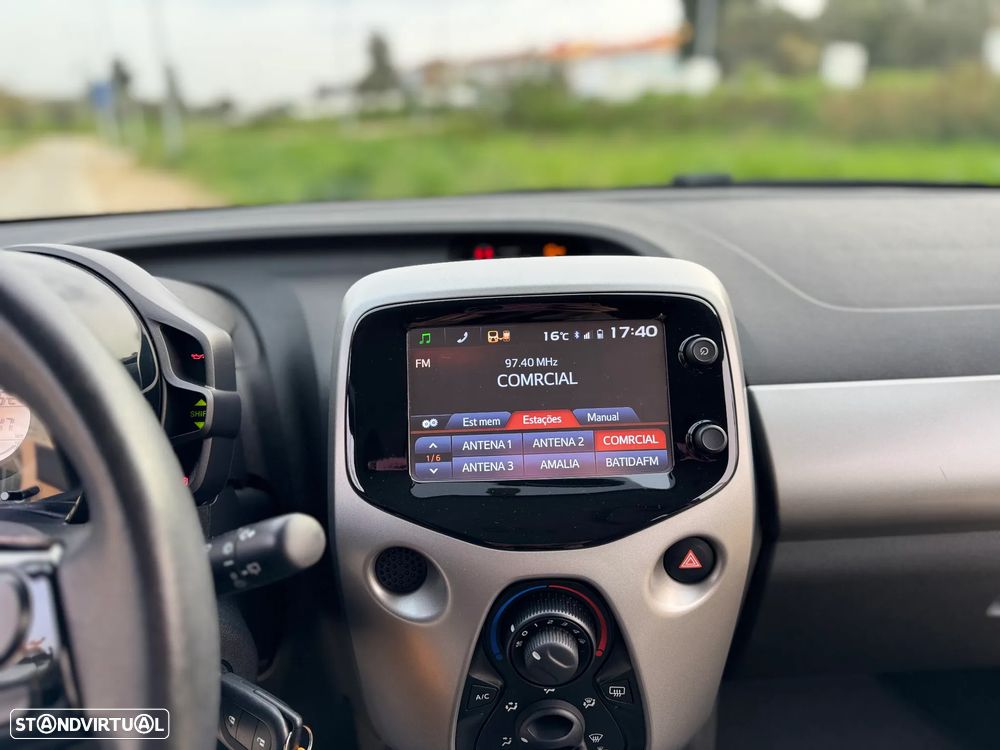 Toyota Aygo 1.0 X-Play - 7