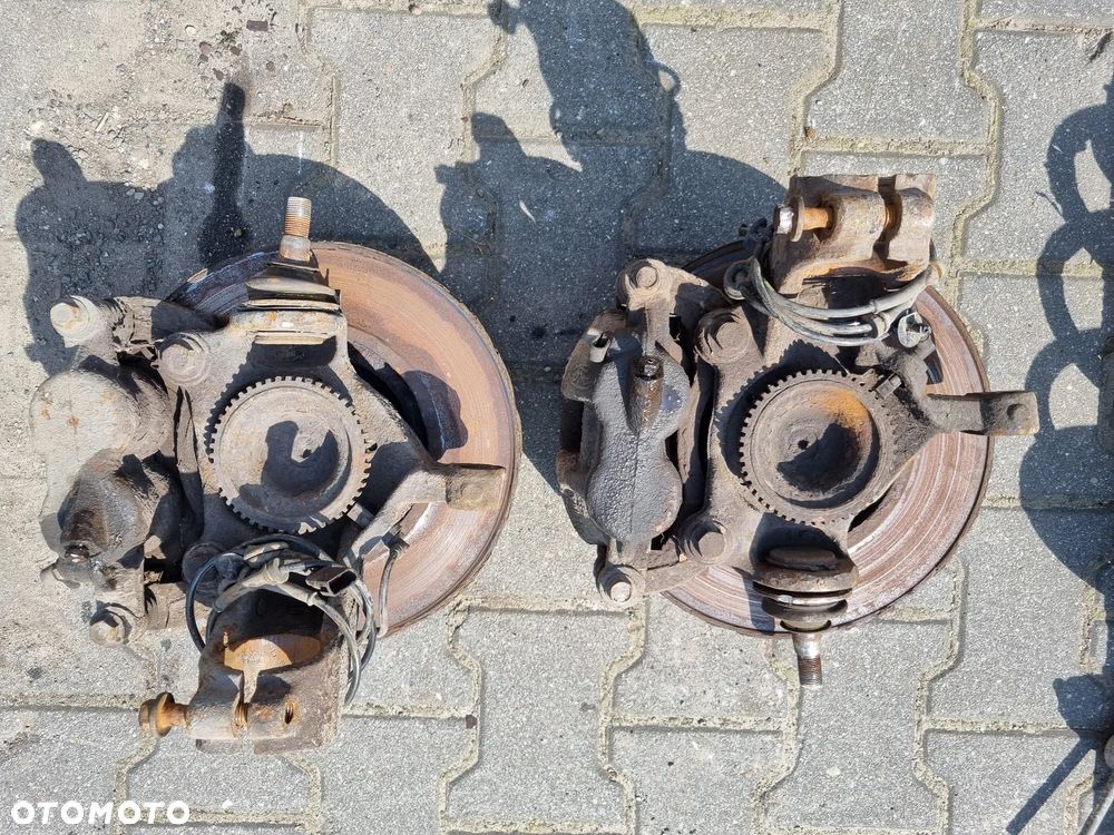 PIASTA ZWROTNICA LEWA PRAWA 16 CALI TYŁ NAPĘD TRANSIT MK7  06+ - 2