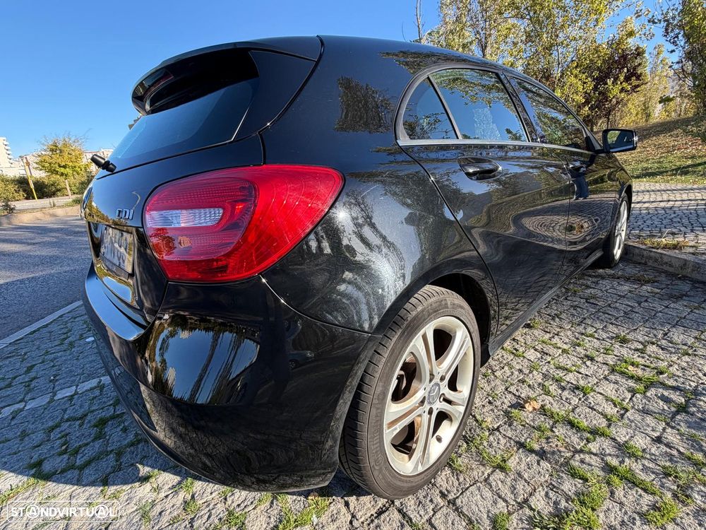 Mercedes-Benz A 180 2015 photo 4