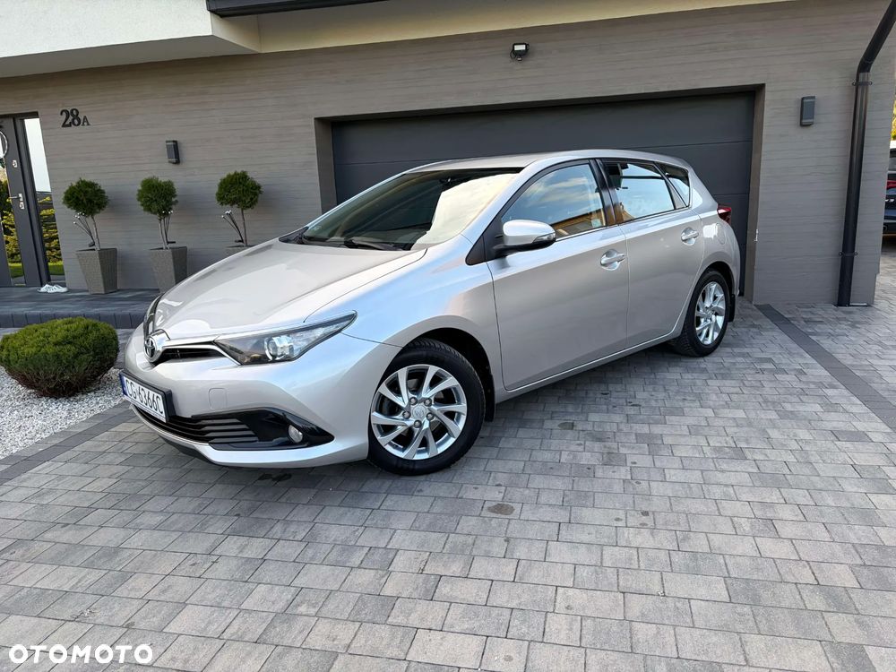 Toyota Auris 1.6 Premium - 16